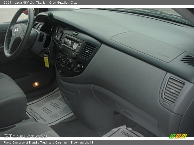 Titanium Gray Metallic / Gray 2005 Mazda MPV LX