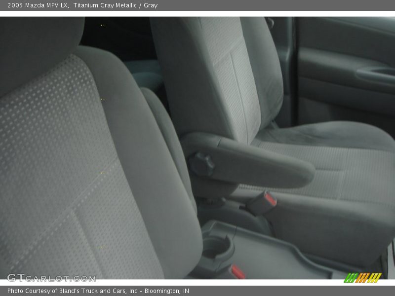 Titanium Gray Metallic / Gray 2005 Mazda MPV LX
