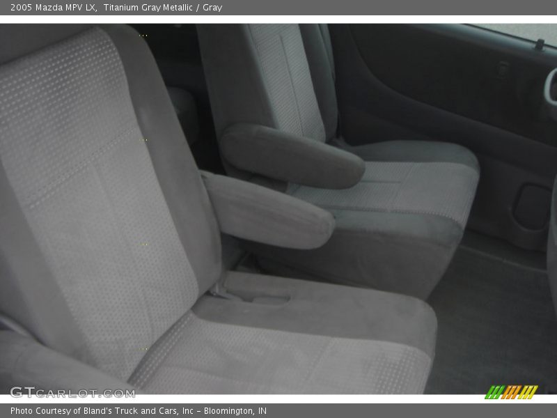 Titanium Gray Metallic / Gray 2005 Mazda MPV LX