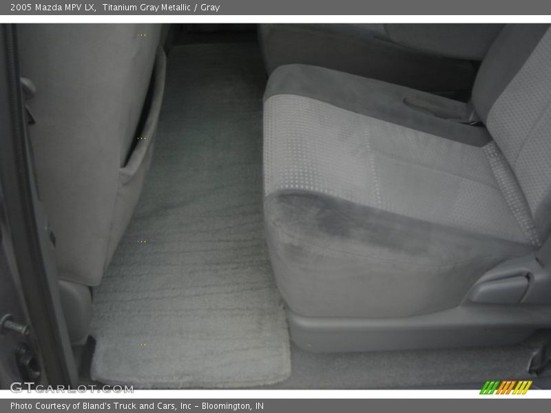 Titanium Gray Metallic / Gray 2005 Mazda MPV LX