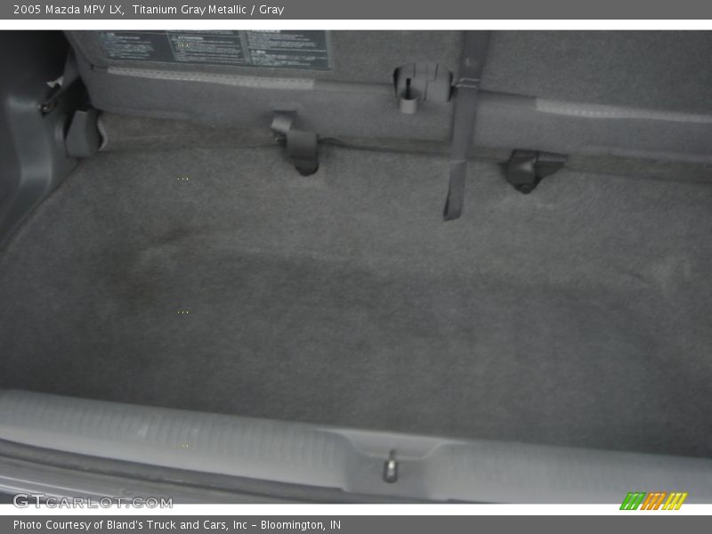 Titanium Gray Metallic / Gray 2005 Mazda MPV LX
