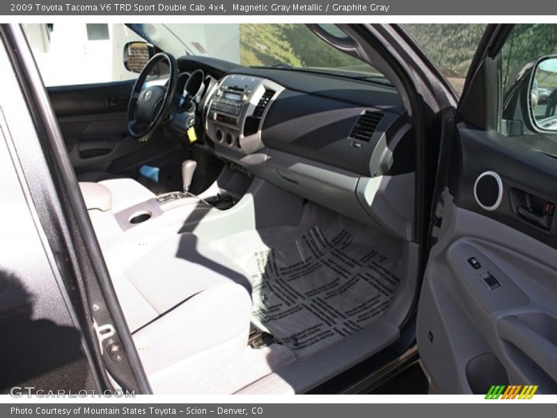 Magnetic Gray Metallic / Graphite Gray 2009 Toyota Tacoma V6 TRD Sport Double Cab 4x4