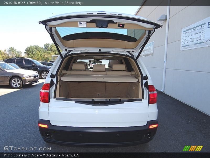 Alpine White / Sand Beige 2010 BMW X5 xDrive30i