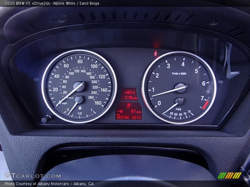Alpine White / Sand Beige 2010 BMW X5 xDrive30i