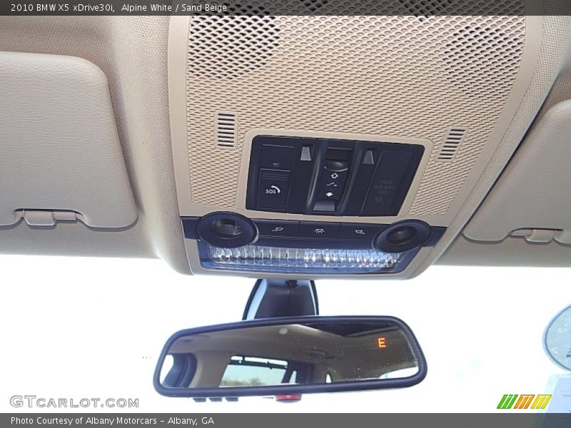Alpine White / Sand Beige 2010 BMW X5 xDrive30i