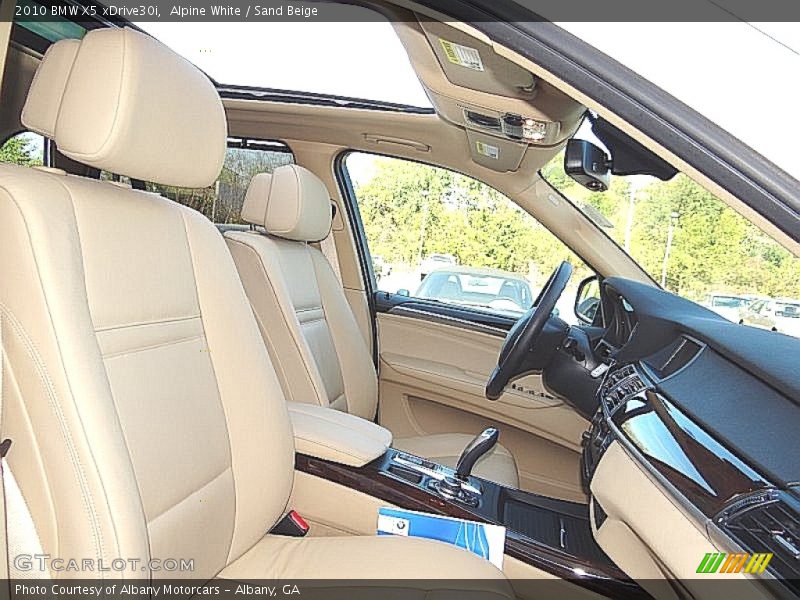 Alpine White / Sand Beige 2010 BMW X5 xDrive30i