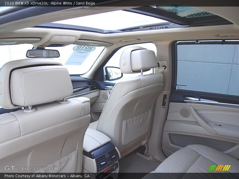 Alpine White / Sand Beige 2010 BMW X5 xDrive30i