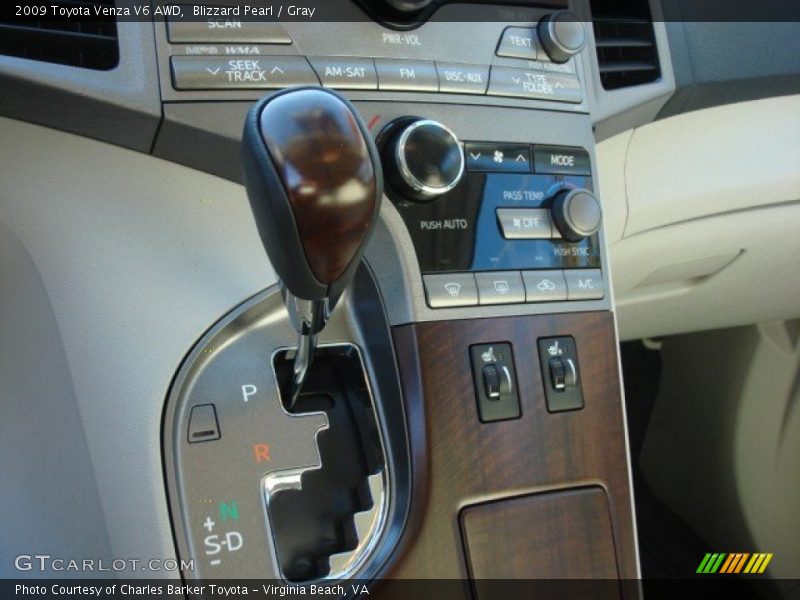 Blizzard Pearl / Gray 2009 Toyota Venza V6 AWD