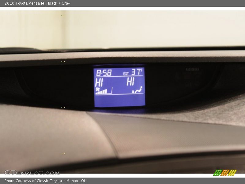 Black / Gray 2010 Toyota Venza I4