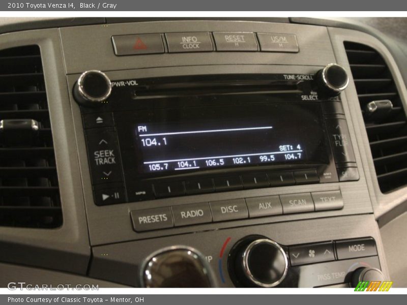 Black / Gray 2010 Toyota Venza I4