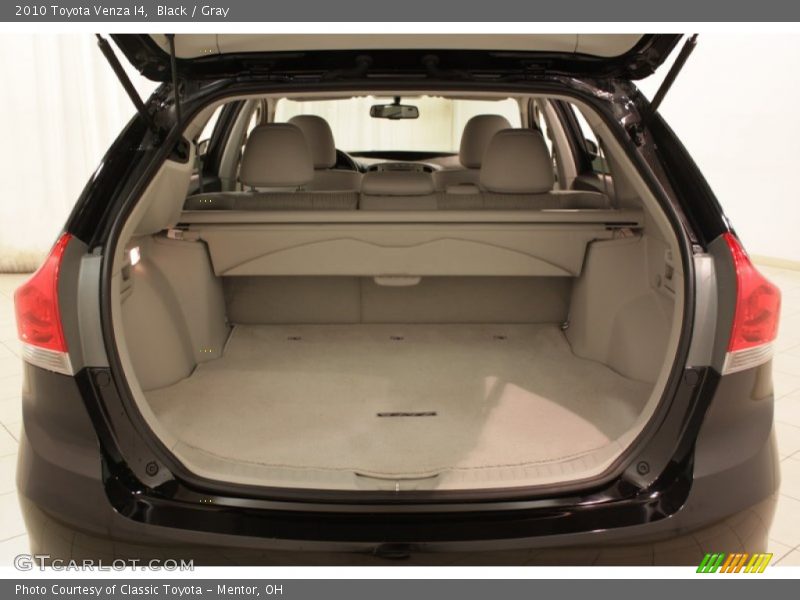 Black / Gray 2010 Toyota Venza I4