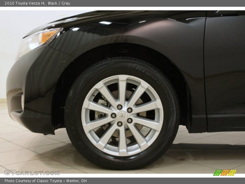 Black / Gray 2010 Toyota Venza I4