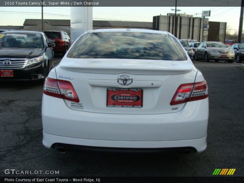 Super White / Dark Charcoal 2010 Toyota Camry SE