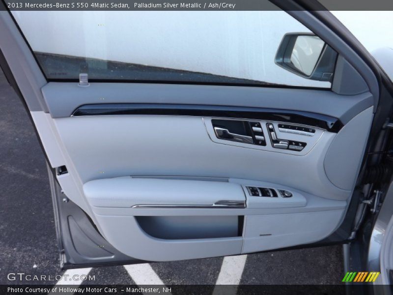 Door Panel of 2013 S 550 4Matic Sedan