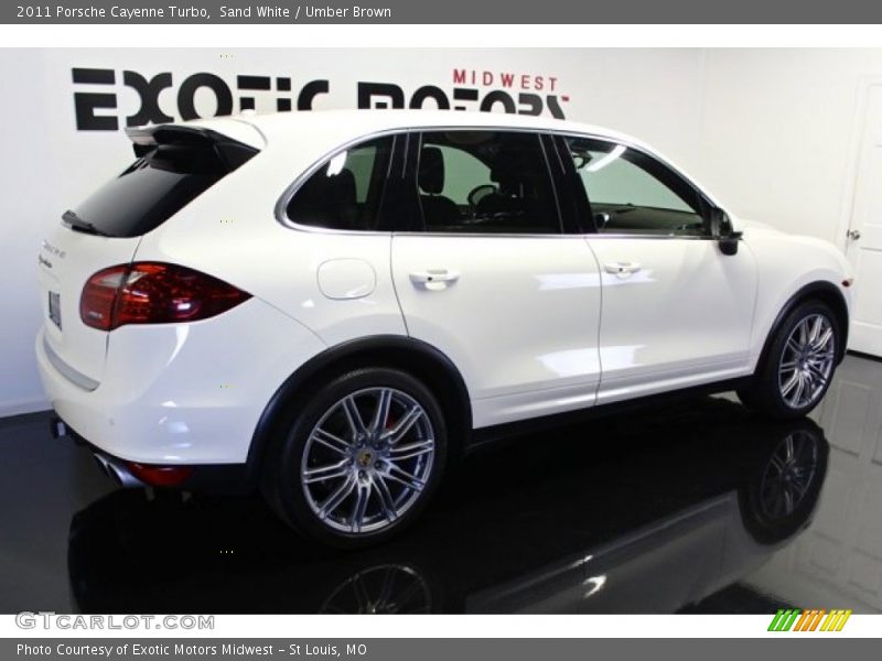 Sand White / Umber Brown 2011 Porsche Cayenne Turbo