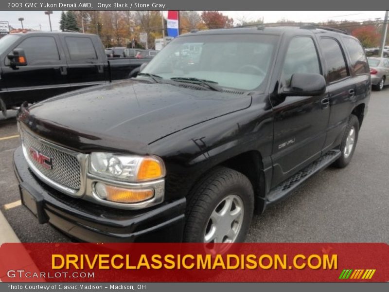 Onyx Black / Stone Gray 2003 GMC Yukon Denali AWD