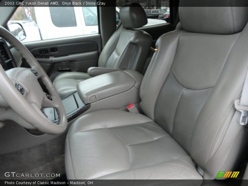 Onyx Black / Stone Gray 2003 GMC Yukon Denali AWD
