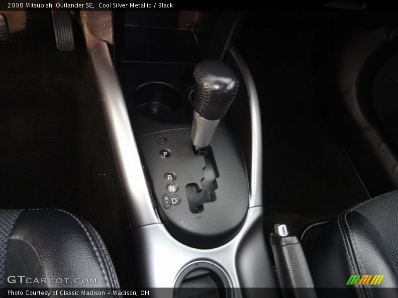 Cool Silver Metallic / Black 2008 Mitsubishi Outlander SE