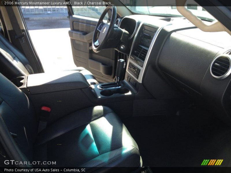 Black / Charcoal Black 2006 Mercury Mountaineer Luxury AWD