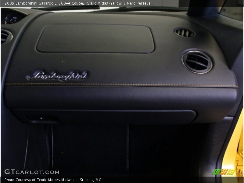 Dashboard of 2009 Gallardo LP560-4 Coupe