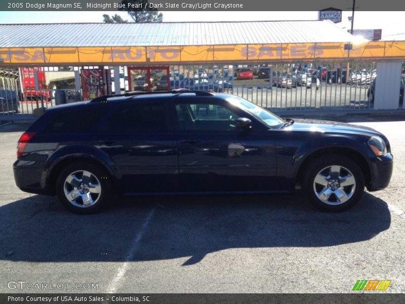 Midnight Blue Pearl / Dark Slate Gray/Light Graystone 2005 Dodge Magnum SE
