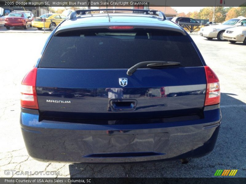 Midnight Blue Pearl / Dark Slate Gray/Light Graystone 2005 Dodge Magnum SE