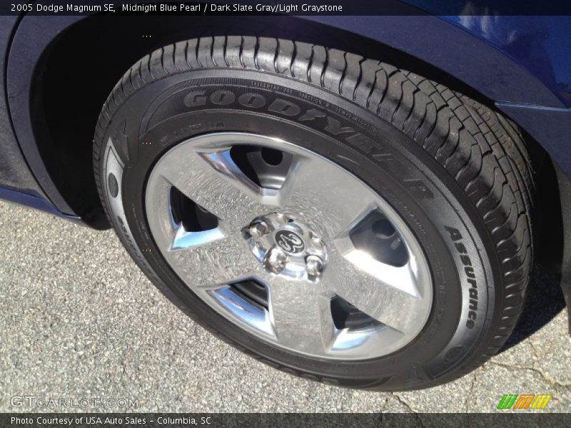 Midnight Blue Pearl / Dark Slate Gray/Light Graystone 2005 Dodge Magnum SE