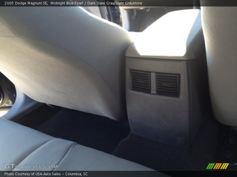 Midnight Blue Pearl / Dark Slate Gray/Light Graystone 2005 Dodge Magnum SE