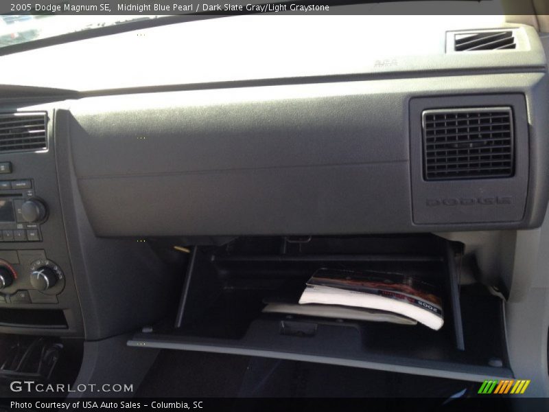 Midnight Blue Pearl / Dark Slate Gray/Light Graystone 2005 Dodge Magnum SE