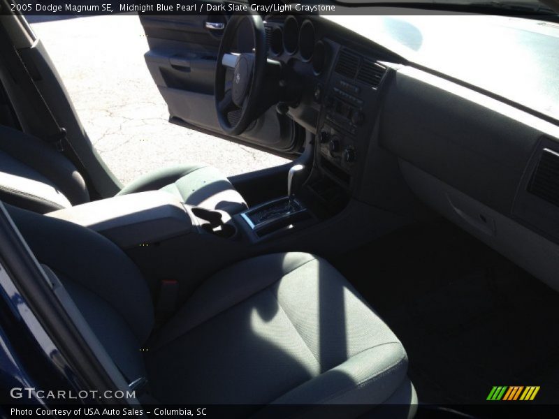 Midnight Blue Pearl / Dark Slate Gray/Light Graystone 2005 Dodge Magnum SE