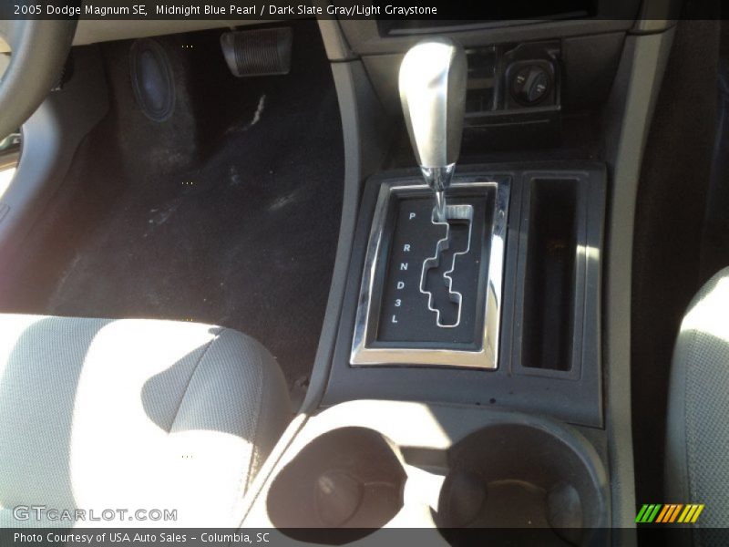 Midnight Blue Pearl / Dark Slate Gray/Light Graystone 2005 Dodge Magnum SE