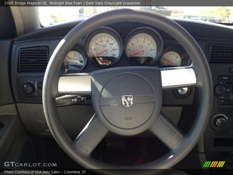 Midnight Blue Pearl / Dark Slate Gray/Light Graystone 2005 Dodge Magnum SE