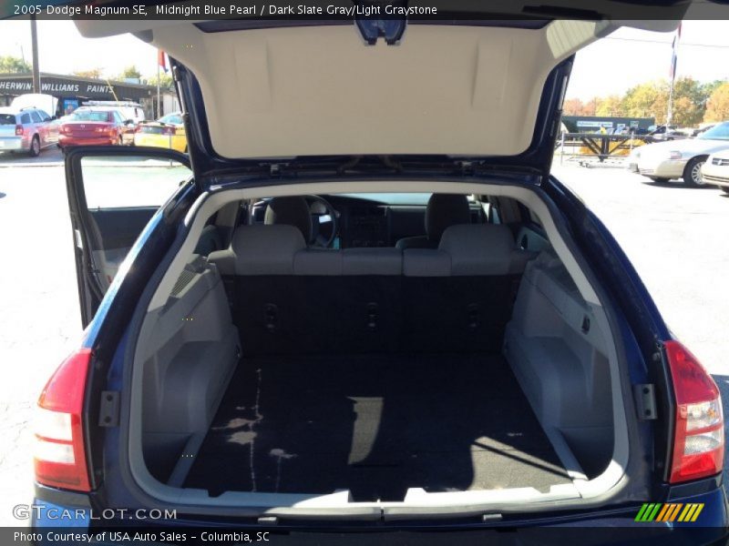 Midnight Blue Pearl / Dark Slate Gray/Light Graystone 2005 Dodge Magnum SE