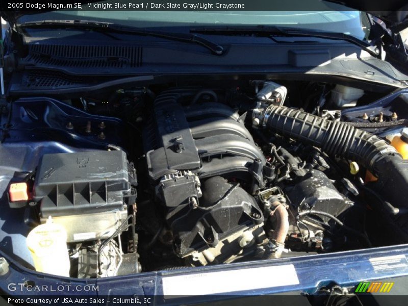 Midnight Blue Pearl / Dark Slate Gray/Light Graystone 2005 Dodge Magnum SE