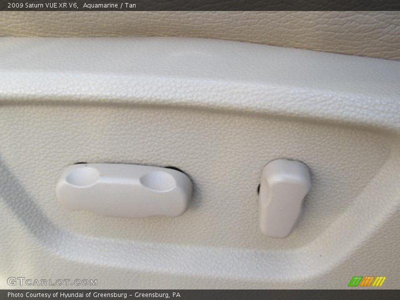Aquamarine / Tan 2009 Saturn VUE XR V6