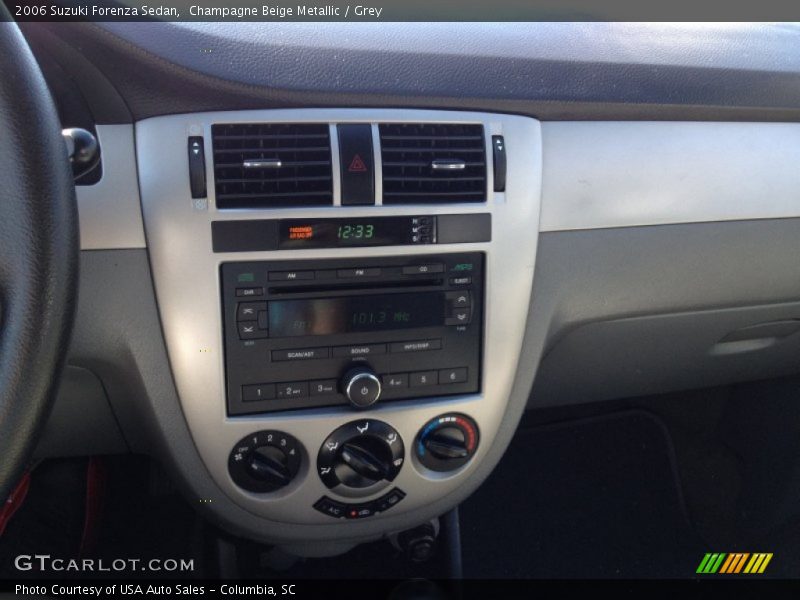 Champagne Beige Metallic / Grey 2006 Suzuki Forenza Sedan