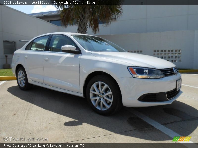 Candy White / Cornsilk Beige 2013 Volkswagen Jetta SE Sedan