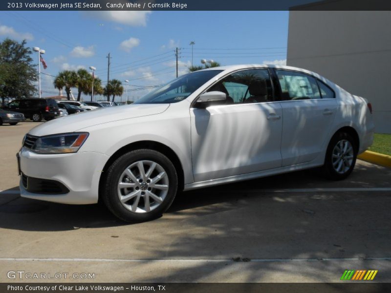 Candy White / Cornsilk Beige 2013 Volkswagen Jetta SE Sedan