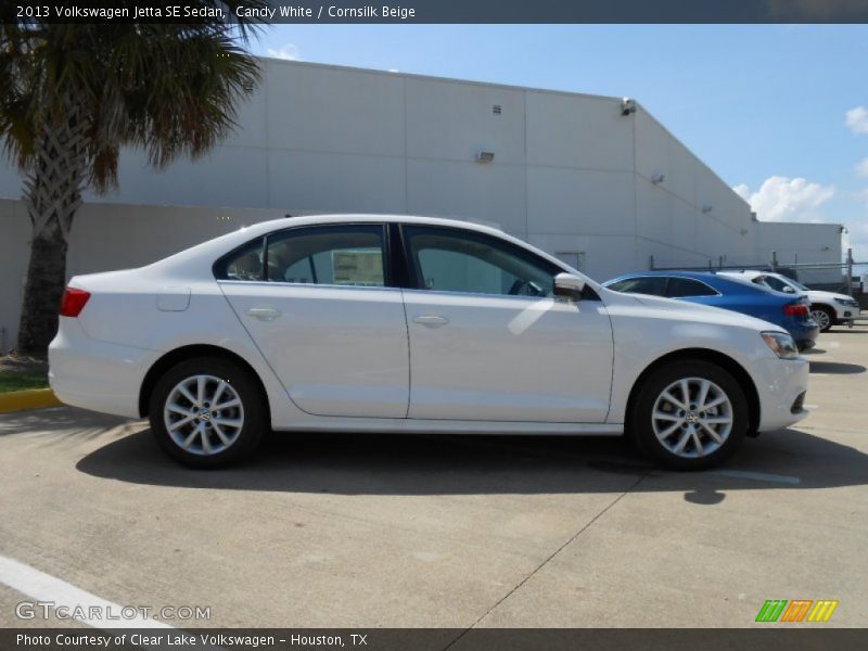 Candy White / Cornsilk Beige 2013 Volkswagen Jetta SE Sedan