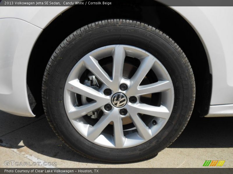 Candy White / Cornsilk Beige 2013 Volkswagen Jetta SE Sedan