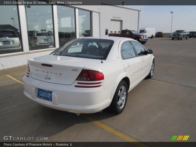 Satin White / Sandstone 2001 Dodge Stratus ES Sedan