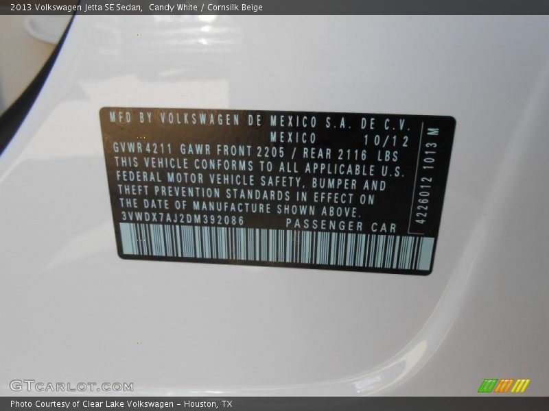 Candy White / Cornsilk Beige 2013 Volkswagen Jetta SE Sedan