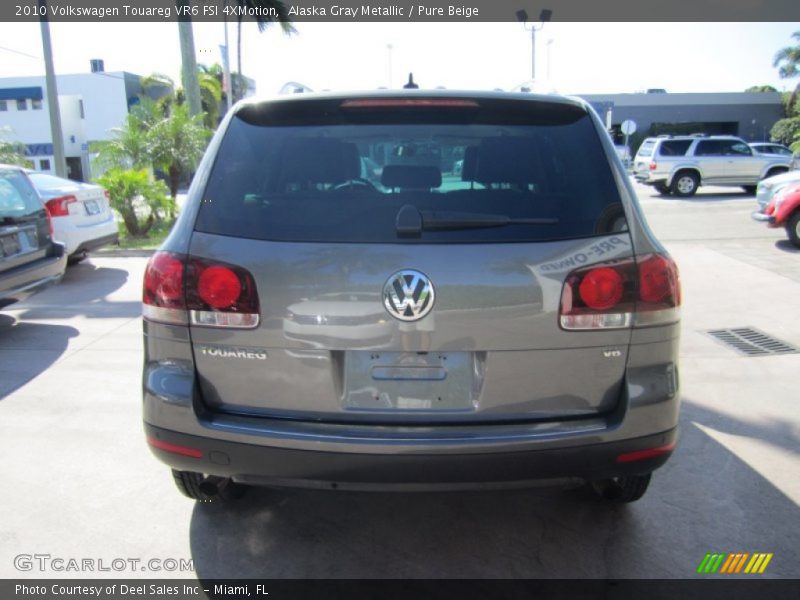 Alaska Gray Metallic / Pure Beige 2010 Volkswagen Touareg VR6 FSI 4XMotion