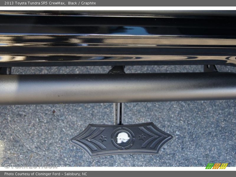 Black / Graphite 2013 Toyota Tundra SR5 CrewMax