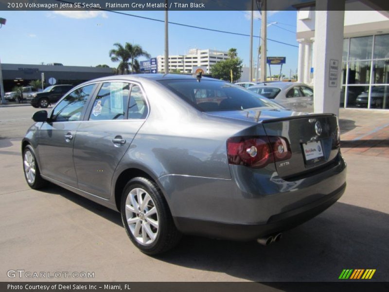 Platinum Grey Metallic / Titan Black 2010 Volkswagen Jetta SE Sedan