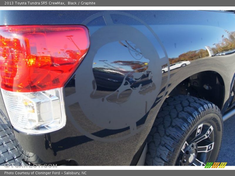 Black / Graphite 2013 Toyota Tundra SR5 CrewMax