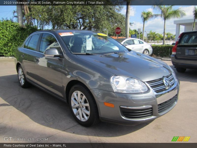 Platinum Grey Metallic / Titan Black 2010 Volkswagen Jetta SE Sedan