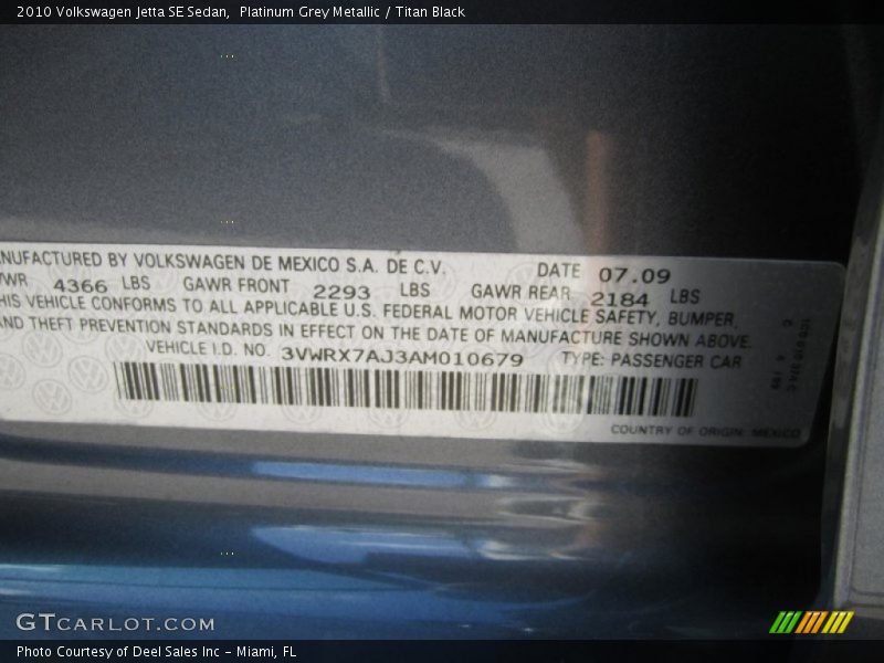 Platinum Grey Metallic / Titan Black 2010 Volkswagen Jetta SE Sedan