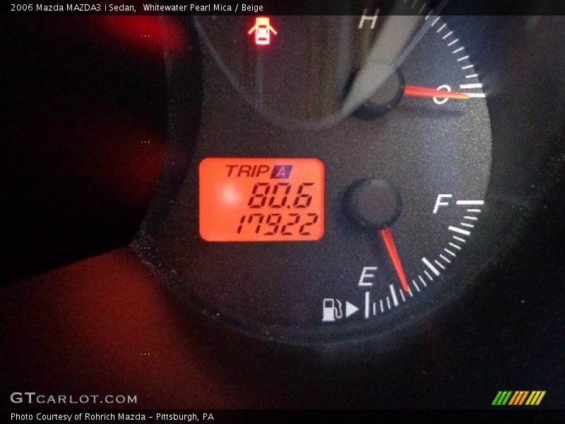 Whitewater Pearl Mica / Beige 2006 Mazda MAZDA3 i Sedan