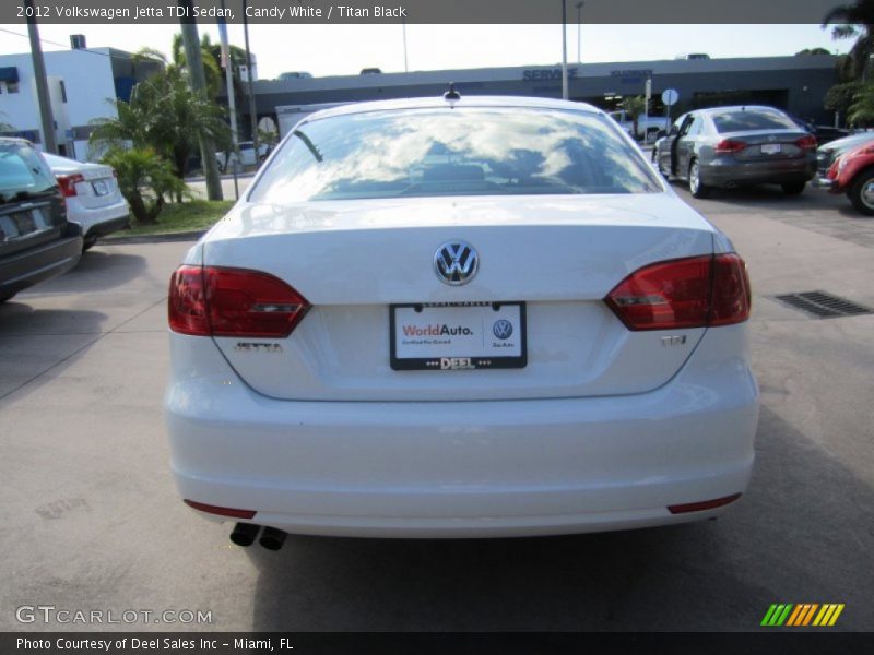Candy White / Titan Black 2012 Volkswagen Jetta TDI Sedan